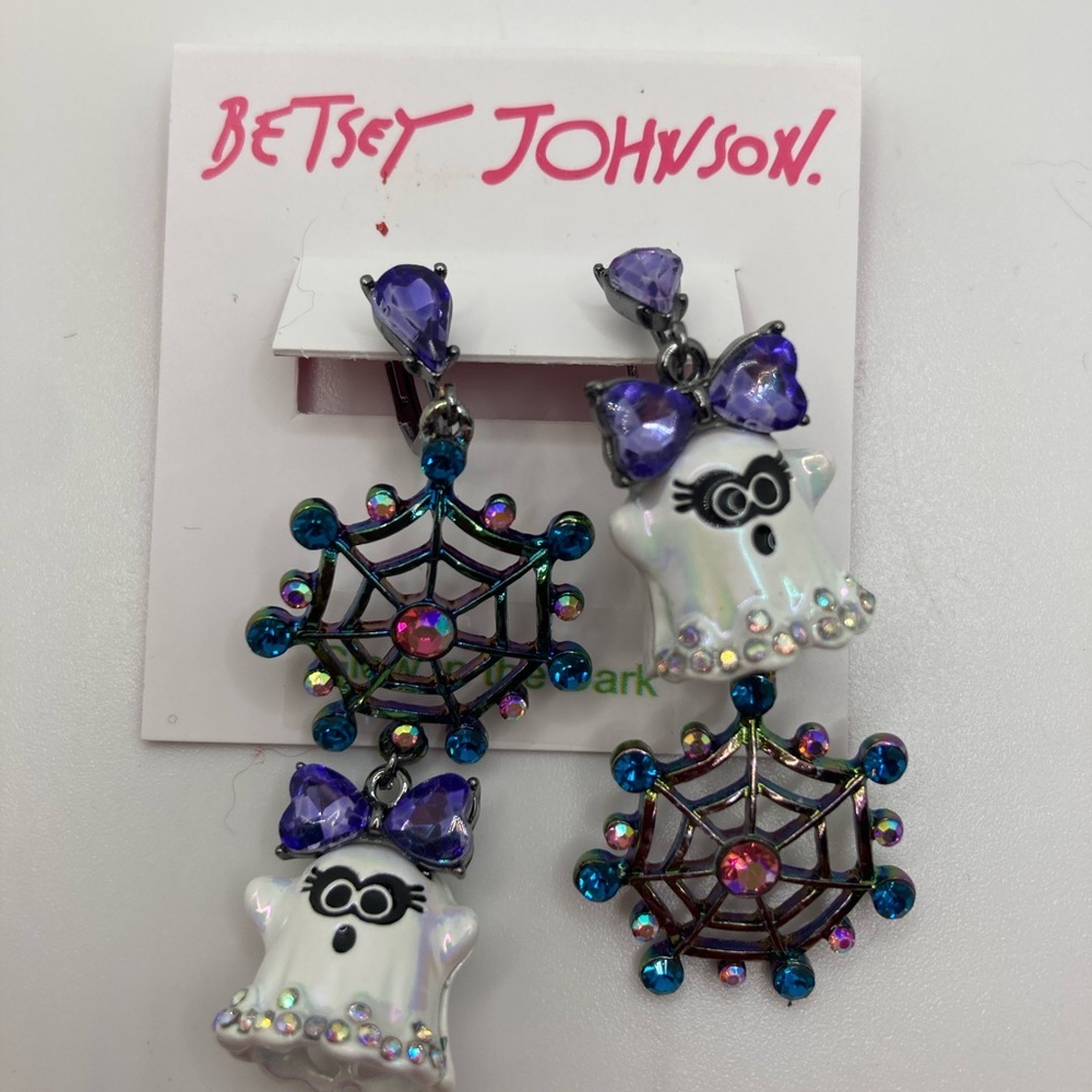 BETSEY JOHNSON Halloween Ghosts & Spiderwebs Glow in Dark Earrings NEW NWT